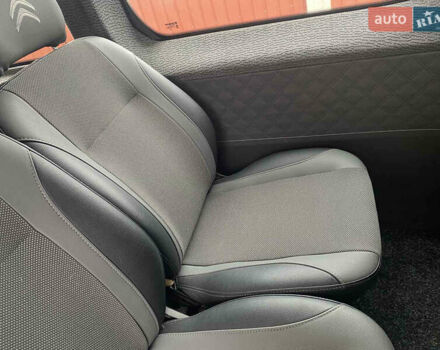 Чорний Сітроен Jumpy, об'ємом двигуна 2 л та пробігом 208 тис. км за 11000 $, фото 11 на Automoto.ua