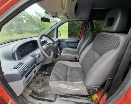 Красный Ситроен Jumpy, объемом двигателя 1.9 л и пробегом 323 тыс. км за 4200 $, фото 3 на Automoto.ua