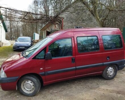 Красный Ситроен Jumpy, объемом двигателя 2 л и пробегом 182 тыс. км за 5200 $, фото 1 на Automoto.ua