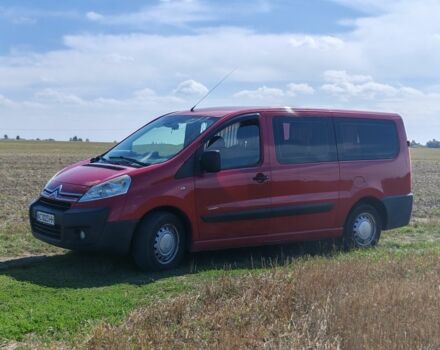 Красный Ситроен Jumpy, объемом двигателя 2 л и пробегом 302 тыс. км за 6022 $, фото 2 на Automoto.ua