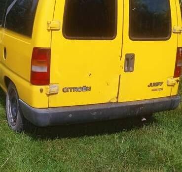 Желтый Ситроен Jumpy, объемом двигателя 1.9 л и пробегом 485 тыс. км за 2500 $, фото 1 на Automoto.ua