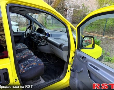 Желтый Ситроен Jumpy, объемом двигателя 1.9 л и пробегом 292 тыс. км за 3700 $, фото 2 на Automoto.ua