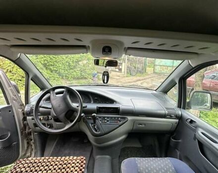 Ситроен Jumpy 2004 в Змиеве на Automoto.ua Серый Ситроен Jumpy, объемом двигателя 2 л и пробегом 245 тыс. км за 4200 $, фото 12 на Automoto.ua