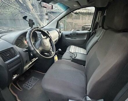 Сірий Сітроен Jumpy, об'ємом двигуна 2 л та пробігом 386 тис. км за 6300 $, фото 2 на Automoto.ua