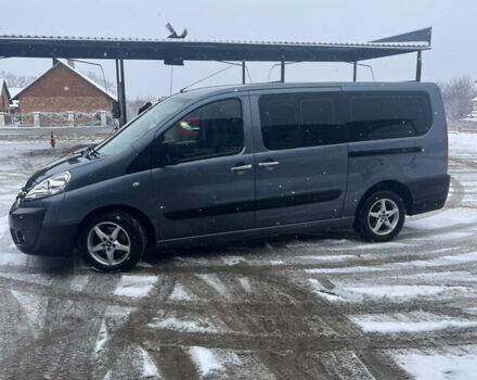 Серый Ситроен Jumpy, объемом двигателя 2 л и пробегом 258 тыс. км за 11900 $, фото 2 на Automoto.ua