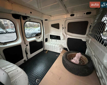 Білий Сітроен Nemo, об'ємом двигуна 1.4 л та пробігом 221 тис. км за 3990 $, фото 16 на Automoto.ua