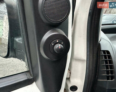 Білий Сітроен Nemo, об'ємом двигуна 1.4 л та пробігом 221 тис. км за 3990 $, фото 13 на Automoto.ua