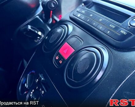 Белый Ситроен Nemo, объемом двигателя 1.4 л и пробегом 210 тыс. км за 4750 $, фото 10 на Automoto.ua