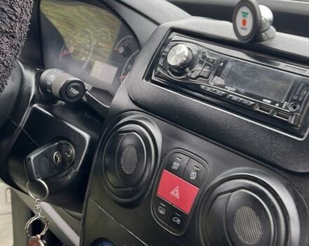 Білий Сітроен Nemo, об'ємом двигуна 1.2 л та пробігом 188 тис. км за 5500 $, фото 6 на Automoto.ua