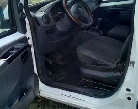 Белый Ситроен Nemo, объемом двигателя 1.4 л и пробегом 365 тыс. км за 5000 $, фото 6 на Automoto.ua