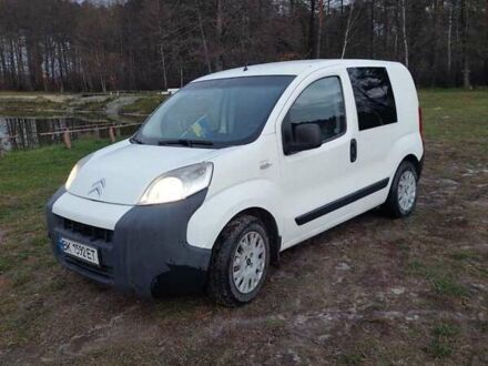 Белый Ситроен Nemo, объемом двигателя 1.4 л и пробегом 300 тыс. км за 2950 $, фото 1 на Automoto.ua