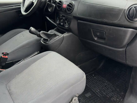 Білий Сітроен Nemo, об'ємом двигуна 1.3 л та пробігом 270 тис. км за 3999 $, фото 1 на Automoto.ua