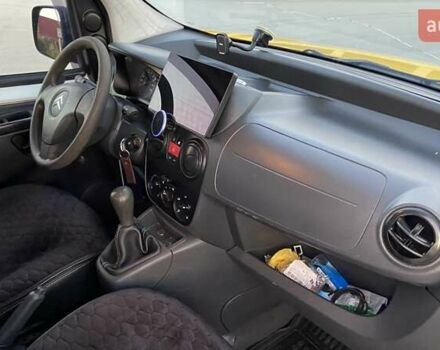 Желтый Ситроен Nemo, объемом двигателя 1.4 л и пробегом 520 тыс. км за 3600 $, фото 14 на Automoto.ua