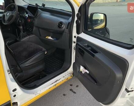 Желтый Ситроен Nemo, объемом двигателя 1.4 л и пробегом 520 тыс. км за 3600 $, фото 13 на Automoto.ua