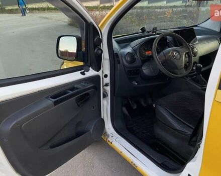 Желтый Ситроен Nemo, объемом двигателя 1.4 л и пробегом 520 тыс. км за 3600 $, фото 8 на Automoto.ua