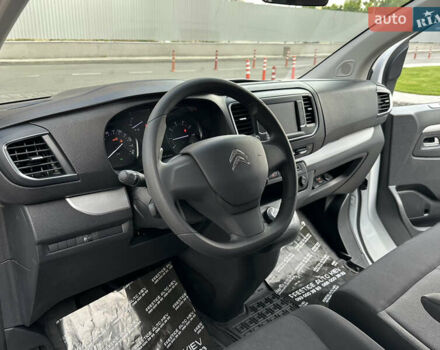 Белый Ситроен Space Tourer, объемом двигателя 2 л и пробегом 11 тыс. км за 43000 $, фото 32 на Automoto.ua