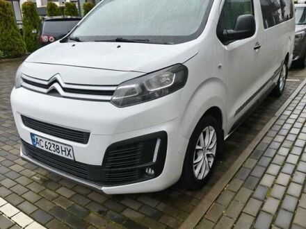 Белый Ситроен Space Tourer, объемом двигателя 2 л и пробегом 178 тыс. км за 22800 $, фото 1 на Automoto.ua