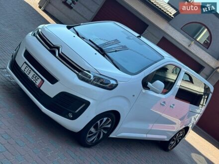 Белый Ситроен Space Tourer, объемом двигателя 2 л и пробегом 275 тыс. км за 18650 $, фото 1 на Automoto.ua