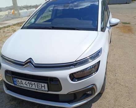 Білий Сітроен Space Tourer, об'ємом двигуна 1.6 л та пробігом 66 тис. км за 17600 $, фото 1 на Automoto.ua