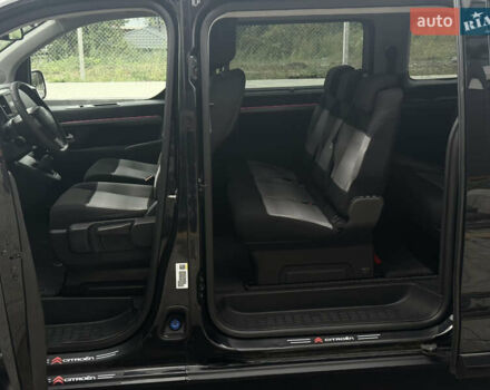 Черный Ситроен Space Tourer, объемом двигателя 1.6 л и пробегом 190 тыс. км за 20900 $, фото 20 на Automoto.ua