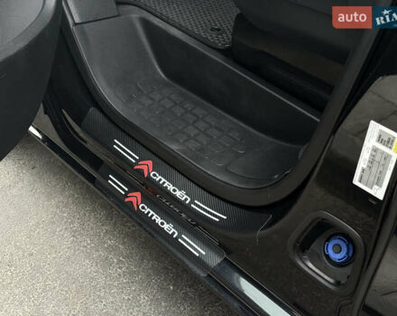 Черный Ситроен Space Tourer, объемом двигателя 1.6 л и пробегом 190 тыс. км за 20900 $, фото 16 на Automoto.ua