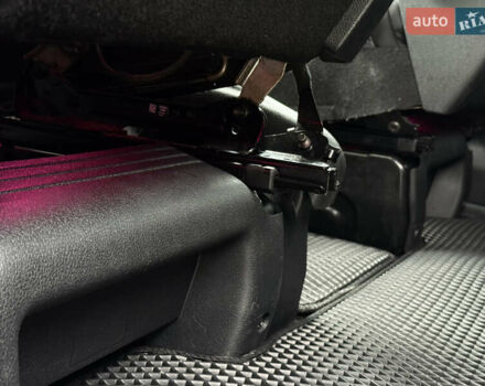 Черный Ситроен Space Tourer, объемом двигателя 1.6 л и пробегом 190 тыс. км за 20900 $, фото 23 на Automoto.ua