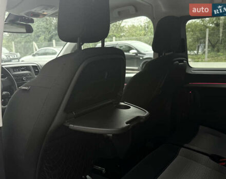 Черный Ситроен Space Tourer, объемом двигателя 1.6 л и пробегом 190 тыс. км за 20900 $, фото 26 на Automoto.ua