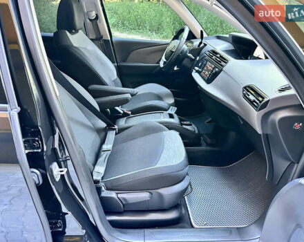 Черный Ситроен Space Tourer, объемом двигателя 2 л и пробегом 188 тыс. км за 15450 $, фото 73 на Automoto.ua