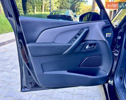 Черный Ситроен Space Tourer, объемом двигателя 2 л и пробегом 188 тыс. км за 15450 $, фото 36 на Automoto.ua