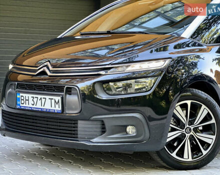 Черный Ситроен Space Tourer, объемом двигателя 2 л и пробегом 188 тыс. км за 15450 $, фото 2 на Automoto.ua