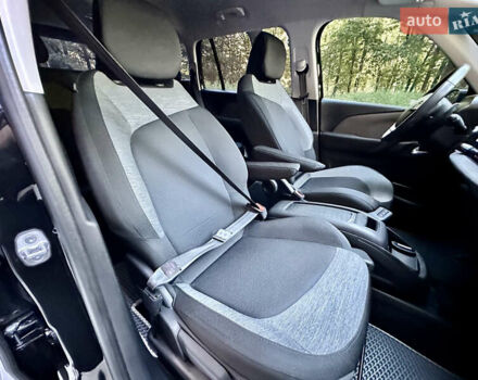 Черный Ситроен Space Tourer, объемом двигателя 2 л и пробегом 188 тыс. км за 15450 $, фото 74 на Automoto.ua