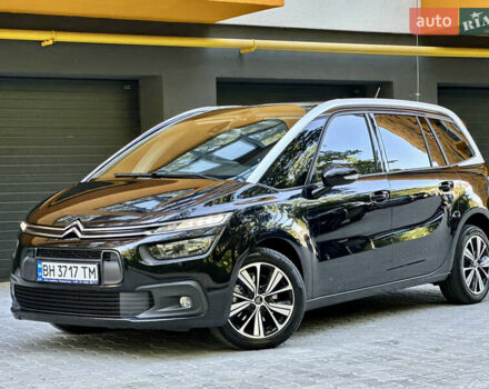 Черный Ситроен Space Tourer, объемом двигателя 2 л и пробегом 188 тыс. км за 15450 $, фото 1 на Automoto.ua