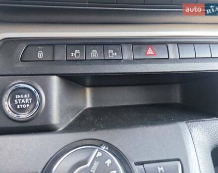 Черный Ситроен Space Tourer, объемом двигателя 2 л и пробегом 111 тыс. км за 31990 $, фото 17 на Automoto.ua