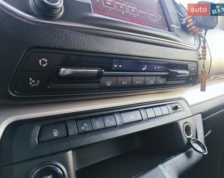 Черный Ситроен Space Tourer, объемом двигателя 2 л и пробегом 111 тыс. км за 31990 $, фото 18 на Automoto.ua