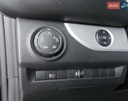 Черный Ситроен Space Tourer, объемом двигателя 2 л и пробегом 111 тыс. км за 31990 $, фото 15 на Automoto.ua