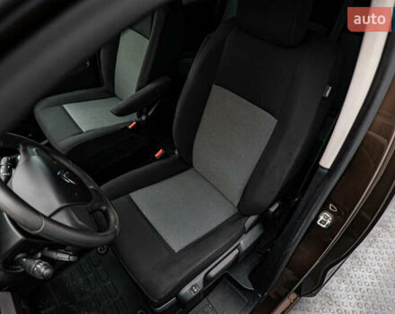 Ситроен Space Tourer, объемом двигателя 2 л и пробегом 129 тыс. км за 19093 $, фото 8 на Automoto.ua