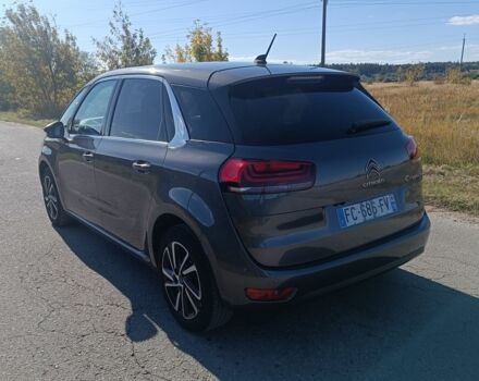 Ситроен Space Tourer 2019 в Броварах на Automoto.ua Серый Ситроен Space Tourer, объемом двигателя 0 л и пробегом 164 тыс. км за 14700 $, фото 7 на Automoto.ua