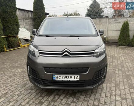 Серый Ситроен Space Tourer, объемом двигателя 2 л и пробегом 150 тыс. км за 27500 $, фото 1 на Automoto.ua