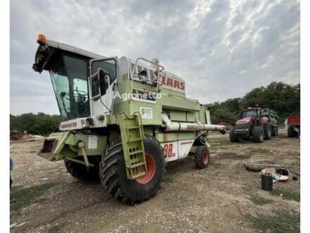 Клаас Dominator 88 1999 в Звенигородка на Automoto.ua Клаас Dominator 88, объемом двигателя 0 л и пробегом 0 тыс. км за 18876 $, фото 1 на Automoto.ua