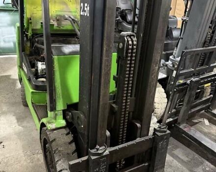 Зеленый Кларк ЦГП, объемом двигателя 2.5 л и пробегом 0 тыс. км за 6000 $, фото 6 на Automoto.ua