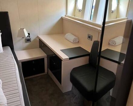 Білий Кранчі Flybridge, об'ємом двигуна 8 л та пробігом 1 тис. км за 863685 $, фото 6 на Automoto.ua