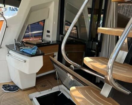 Білий Кранчі Flybridge, об'ємом двигуна 8 л та пробігом 1 тис. км за 863685 $, фото 4 на Automoto.ua