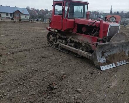 Красный ДЭТ 250, объемом двигателя 4.5 л и пробегом 102 тыс. км за 5200 $, фото 2 на Automoto.ua