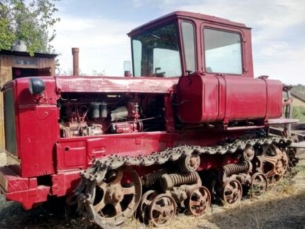 ДТ 75 2001 в Кривом Роге на Automoto.ua Красный ДТ 75, объемом двигателя 0 л и пробегом 10 тыс. км за 3700 $, фото 1 на Automoto.ua