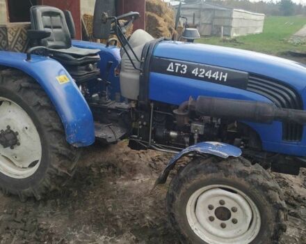 Синий ДТЗ 4244Н, объемом двигателя 0 л и пробегом 4 тыс. км за 4000 $, фото 2 на Automoto.ua