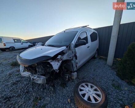 Белый Дачия Доккер, объемом двигателя 1.6 л и пробегом 220 тыс. км за 3200 $, фото 10 на Automoto.ua