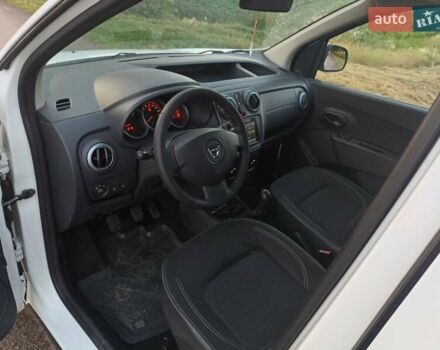 Белый Дачия Доккер, объемом двигателя 1.5 л и пробегом 240 тыс. км за 9300 $, фото 2 на Automoto.ua