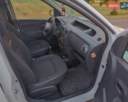 Белый Дачия Доккер, объемом двигателя 1.5 л и пробегом 240 тыс. км за 9300 $, фото 4 на Automoto.ua