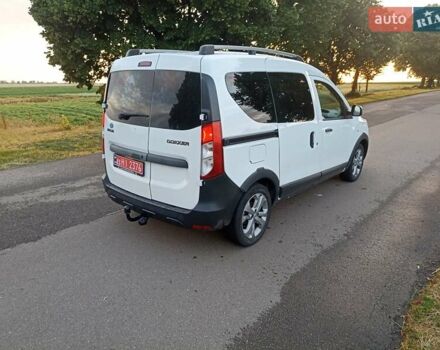 Белый Дачия Доккер, объемом двигателя 1.5 л и пробегом 240 тыс. км за 9300 $, фото 8 на Automoto.ua