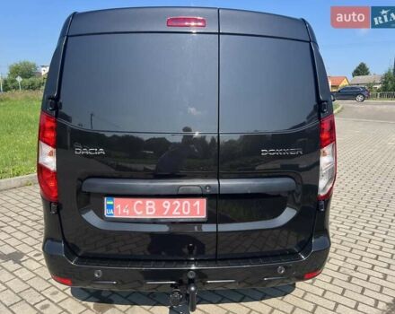 Чорний Дачія Доккер, об'ємом двигуна 1.5 л та пробігом 54 тис. км за 11999 $, фото 7 на Automoto.ua